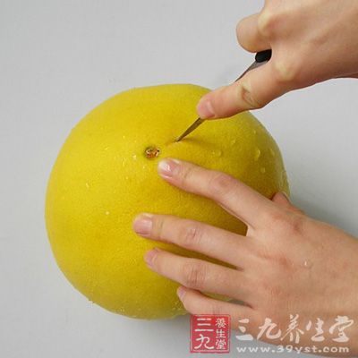 柚子皮切細細的絲，有多細切多細