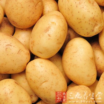 中老年心髒病患者在平時經常多吃些馬鈴薯，能夠有效的恢復受損的心髒功能
