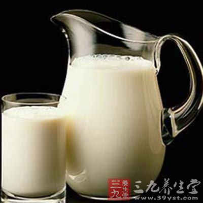 旺仔小饅頭奶香餅+熱牛奶 旺仔小饅頭奶香餅+熱牛奶