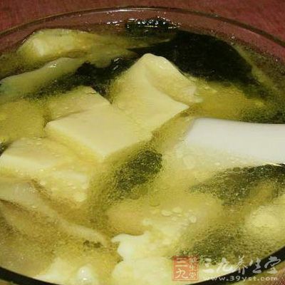 裙帶菜豆腐湯