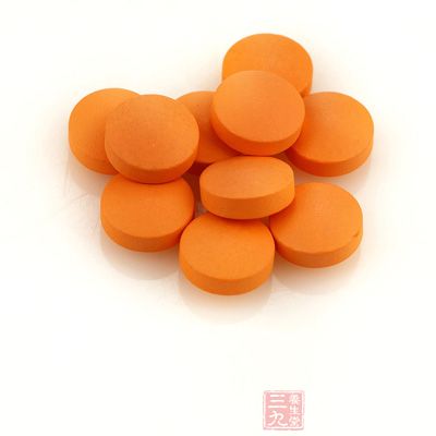 骨骼堅硬具彈性，不致疏松脆弱