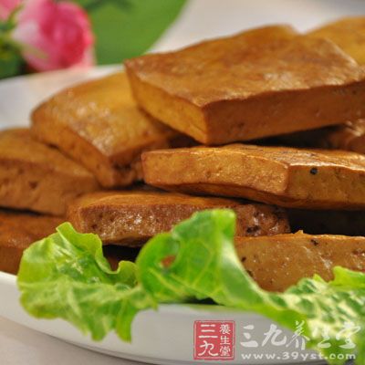 面粉、肉末、腌小白菜、豆腐干、香菇 面粉、肉末、腌小白菜、豆腐干、香菇