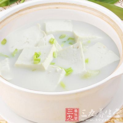 點心:清雞肉雪泥(番薯半個、水煮雞胸肉半片、無脂牛奶一杯 點心:清雞肉雪泥(番薯半個、水煮雞胸肉半片、無脂牛奶一杯