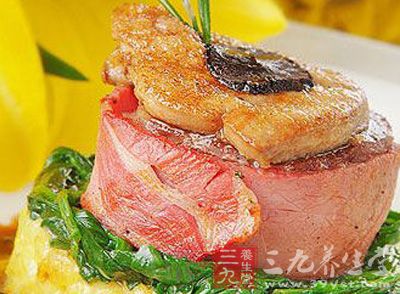 低熱量早餐：鳳梨火腿蛋焙果