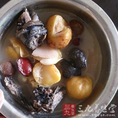 烏雞栗子湯的美味做法