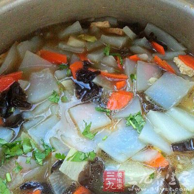 青紅蘿卜豬肉湯味道美味