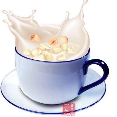 生花生30粒左右、銀耳1小朵、麥片2湯匙、牛奶1袋(225毫升)、清水225毫升、冰糖適量 生花生30粒左右、銀耳1小朵、麥片2湯匙、牛奶1袋(225毫升)、清水225毫升、冰糖適量