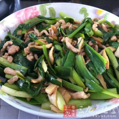 香干大蒜炒肉絲