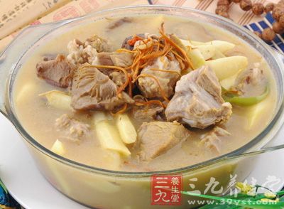 此湯具有健脾潤肺、美白肌膚、潤澤皮毛、增添亮麗
