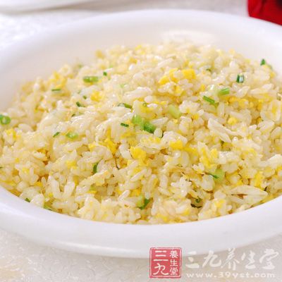 現如今比較大眾化的一種美食就是蛋炒飯了
