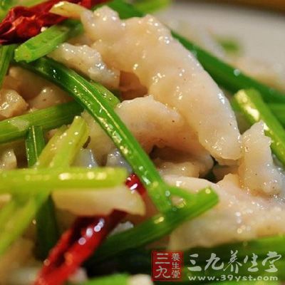 芹菜魚絲的做法