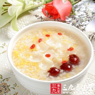 山藥近年被視為滋陰補陽聖品,對於女性豐胸、肌膚防皺有效果 山藥近年被視為滋陰補陽聖品,對於女性豐胸、肌膚防皺有效果