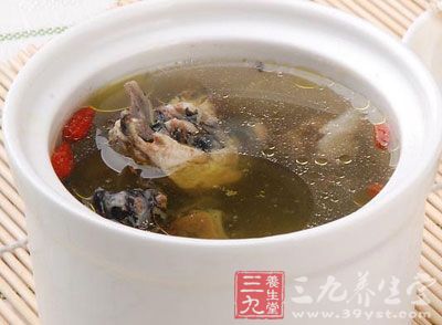 花旗參烏雞湯