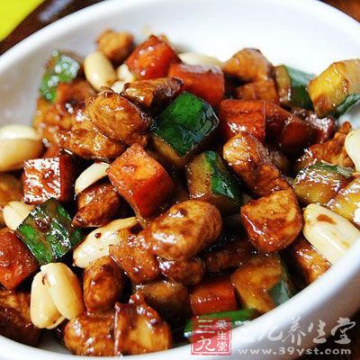 黃瓜花生肉丁
