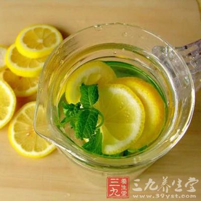 檸檬蜂蜜水