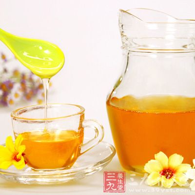 蜂蜜具有排毒、美容、瘦臉的功效