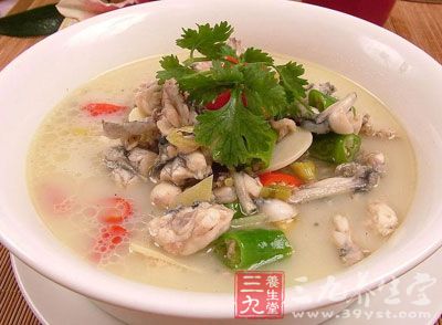 田雞冬菇草菇蘑菇湯