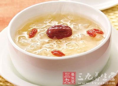 銀耳紅棗湯