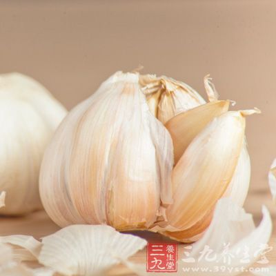 每天生吃不宜超過2~3瓣