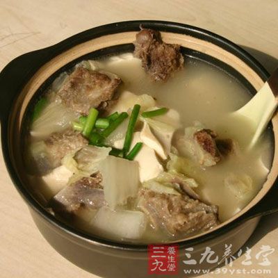 兔肉、粳米、馬蹄各100克;水發香菇50克; 兔肉、粳米、馬蹄各100克;水發香菇50克;