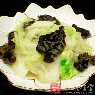 黑木耳中所含膠質具有極強的吸附作用