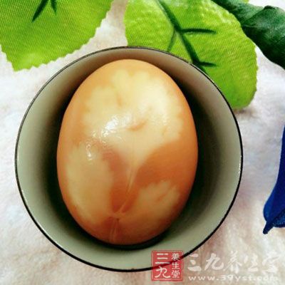 茶葉一小撮、八角 1~2 個、花椒一小撮