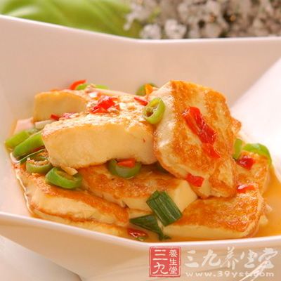 雪中紅豆腐