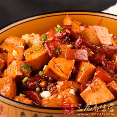 豆腐配點肉，蛋白質好吸收