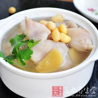 黃豆豬腳湯