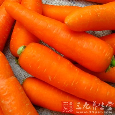 胡蘿卜含有很高的維生素B、C