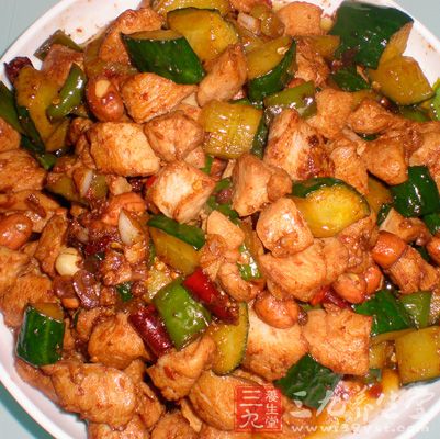 黃瓜花生肉丁