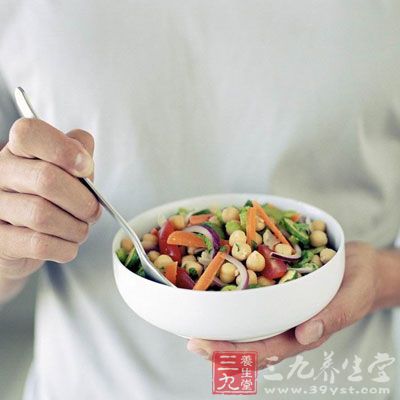 素食主義比肉食者大約多活15年的時間