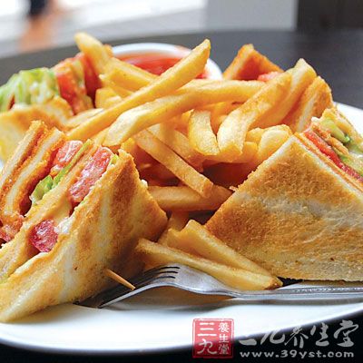 早餐至少包含三大類食物