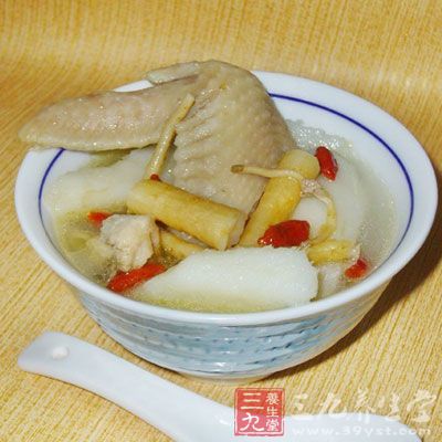 晚餐黨參枸杞雞肉湯 晚餐黨參枸杞雞肉湯