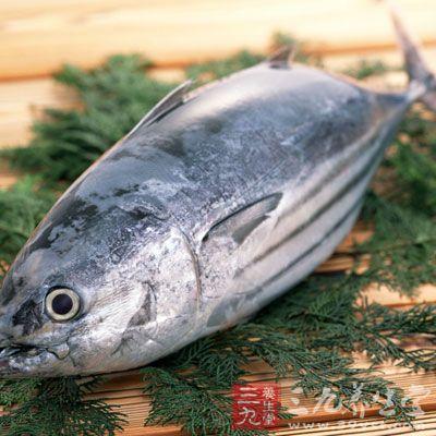 魚鱗中含有豐富的膽鹼、蛋白質、不飽和脂肪酸、卵磷脂及鈣、硫等礦物質