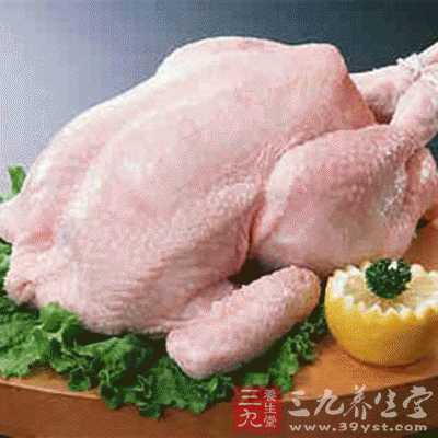雞胸肉所含脂肪和卡路裡的確低於雞腿肉