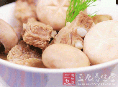 蘑菇排骨湯