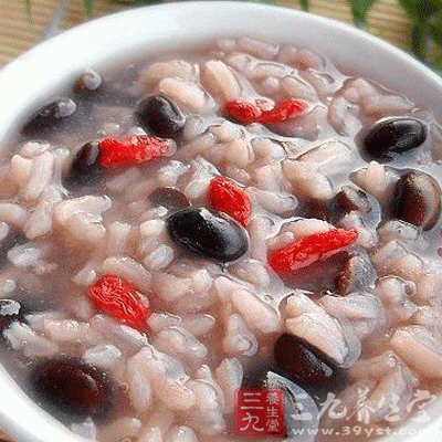 黑豆枸杞粥