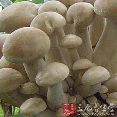 50克,水瓜100克,10克,菇10克。油30克,鹽15克,味精10克,粉少許,清湯200克,雞精粉5克,紹5克。