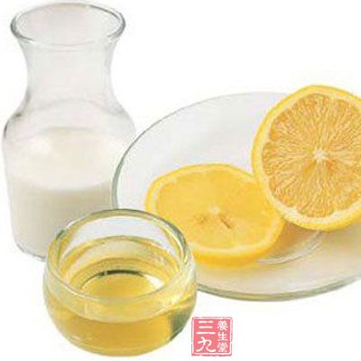 自制檸檬面膜能美白