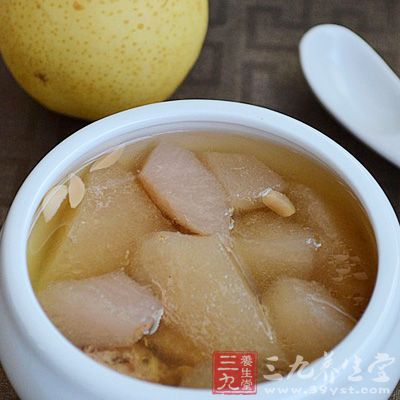 雪梨南杏瘦肉湯