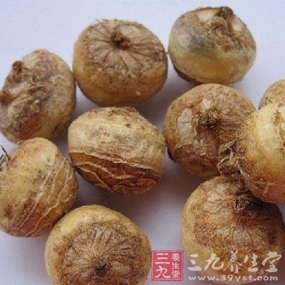 可用半夏、陳皮同用，也可配桂枝、白術同用。治痰濕入絡、肩酸背痛，可配半夏、枳殼同用。