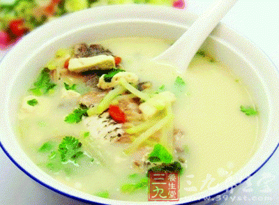 鲫魚豆腐湯