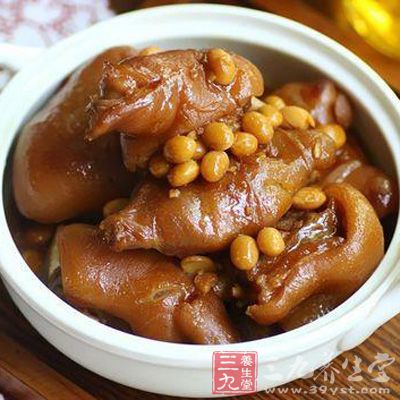 黃豆炖豬蹄