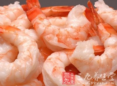 吊瓜500克，蝦仁100克，雞蛋清適量，澱粉10克，精鹽6克，味精2克，水、油各適量。
