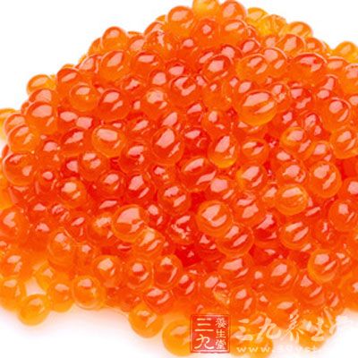 汞含量最高部位排名：魚頭>魚皮>魚肉>魚子。以400克鲫魚為例，魚腦汞含量達到了0.36毫克/千克，為魚子的20倍，魚肉的15倍，魚皮的6倍。