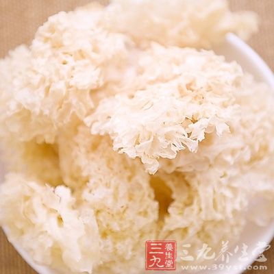 銀耳清補，滋陰養胃、生津潤燥
