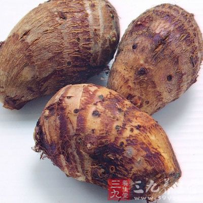 芋頭性平,人人適合。而且它益胃健脾、補中益氣,能很好地緩解食欲不振、渾身無力。芋頭營養豐富,七大營養素基本都齊了。 芋頭性平,人人適合。而且它益胃健脾、補中益氣,能很好地緩解食欲不振、渾身無力。芋頭營養豐富,七大營養素基本都齊了。