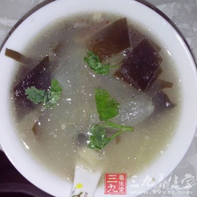 海帶冬瓜湯具有消脂利濕的作用，對減肥有較好的效果哦。