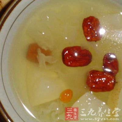 其中雪梨就具有下火,袪痰,解毒,潤肺,止咳的功效的,不僅如此而且在雪梨當中也是富含豐富的各種的維生素以及胡蘿卜素的等。 其中雪梨就具有下火,袪痰,解毒,潤肺,止咳的功效的,不僅如此而且在雪梨當中也是富含豐富的各種的維生素以及胡蘿卜素的等。
